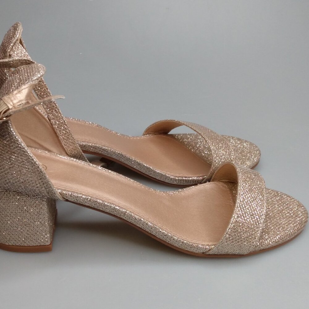 Women's Gold Glitter Block Heel Sandals Size 8 New Without Box Wedding Prom